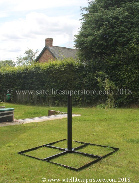 Heavy duty non penetrating ground stand